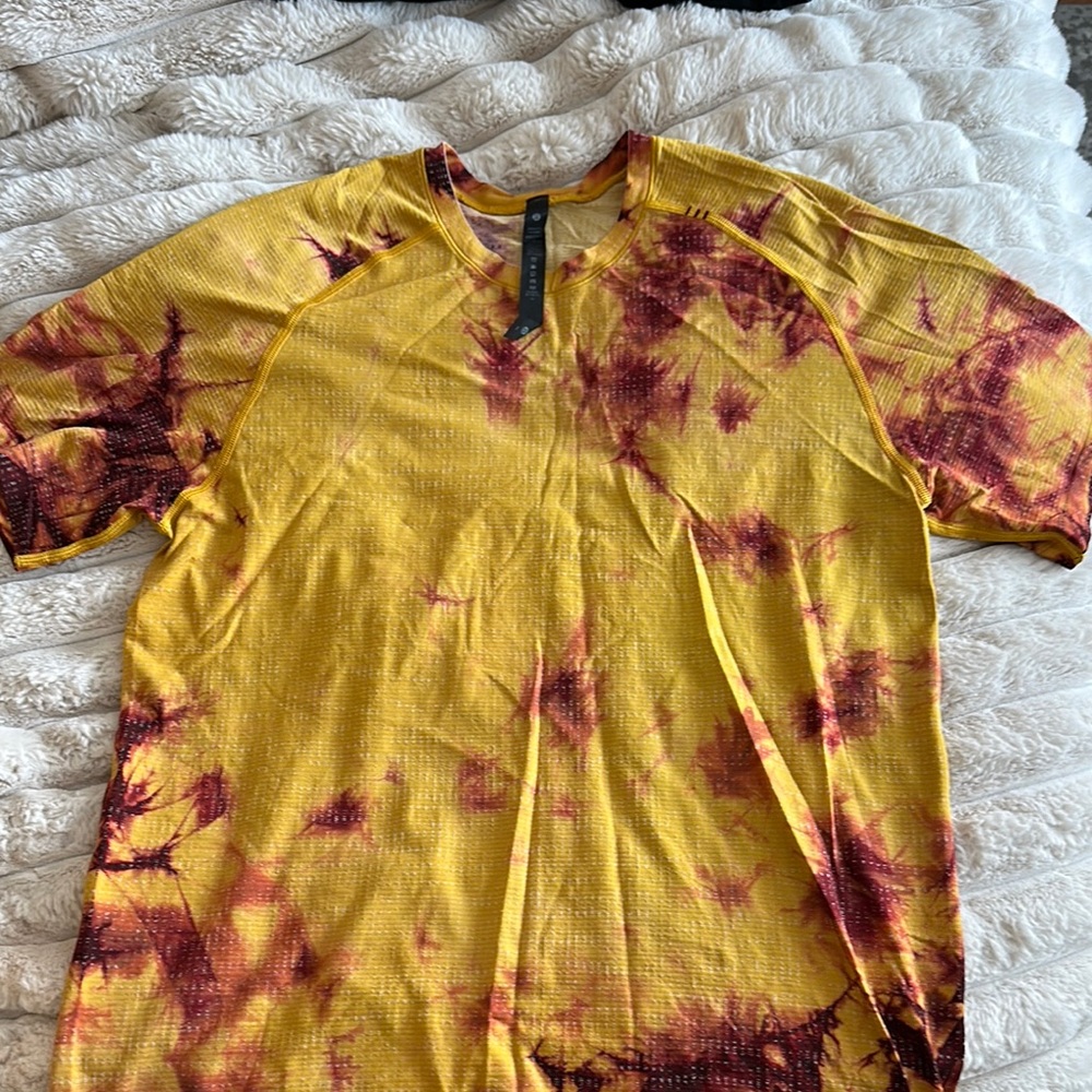 Lululemon Athletica Yellow and Red Short Sleeve Tee